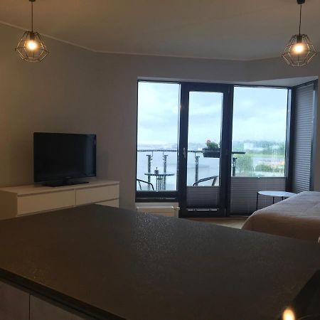 Apartment24 Yacht Club View Parnawa Zewnętrze zdjęcie
