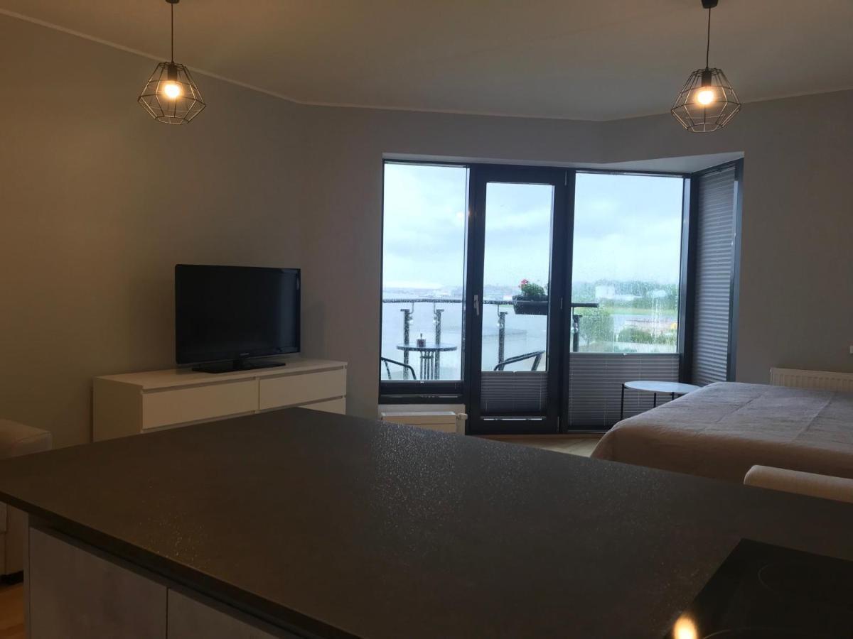 Apartment24 Yacht Club View Parnawa Zewnętrze zdjęcie