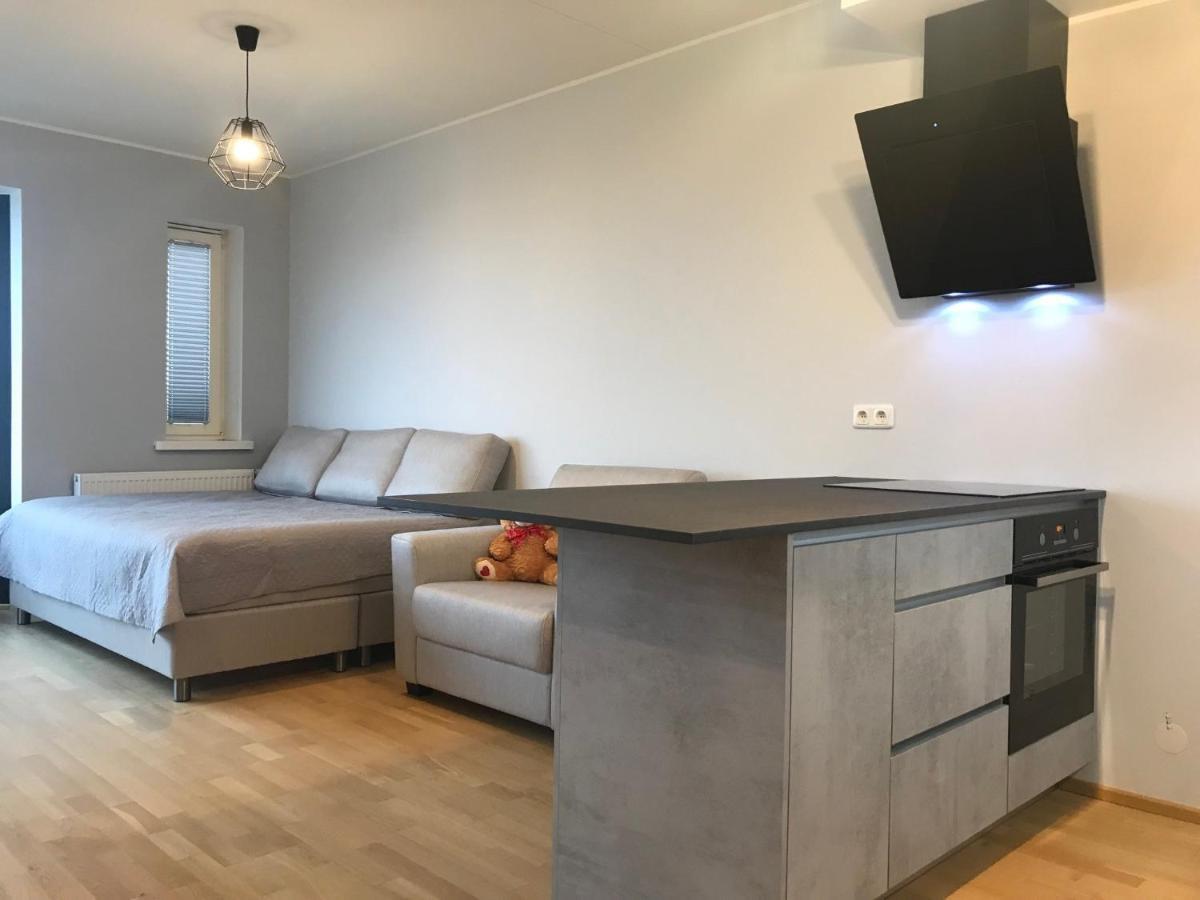 Apartment24 Yacht Club View Parnawa Zewnętrze zdjęcie